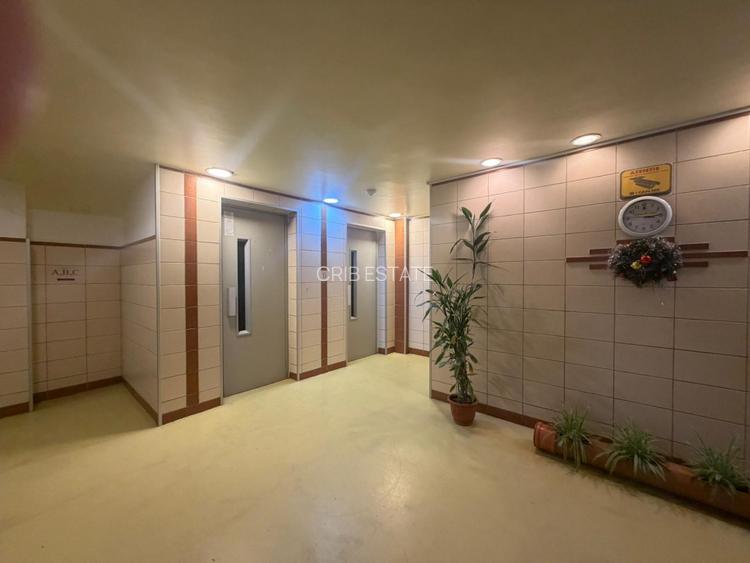 4 Camere Obor Blocul ALMO Metrou 2 Minute  - 17