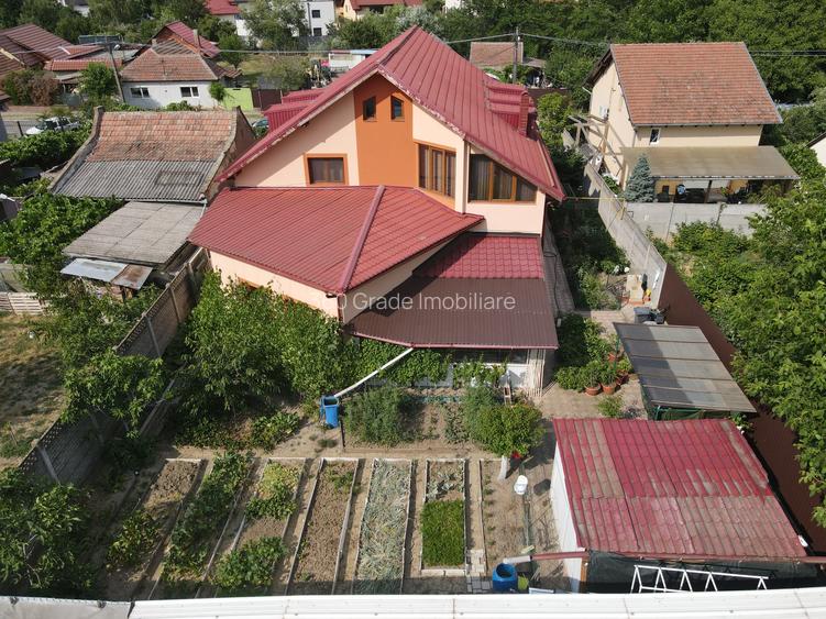 Casă Individuală cu 8 Camere și 4 Băi – de Vânzare în Ciarda Roșie - 375.000 Eur - 18