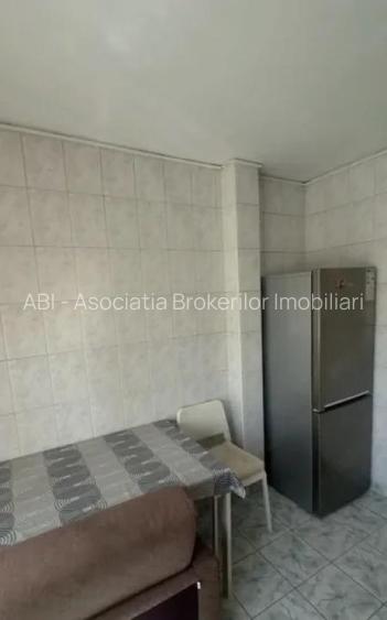 Ap. 2 cam. dec. Paduroiu - 4 min. metrou Brancoveanu - 5