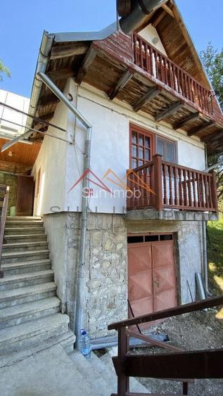 Vila de vanzare, teren 3100 mp, 7 camere, 6 grupuri sanitare, 3 CT, an 1997 - 54