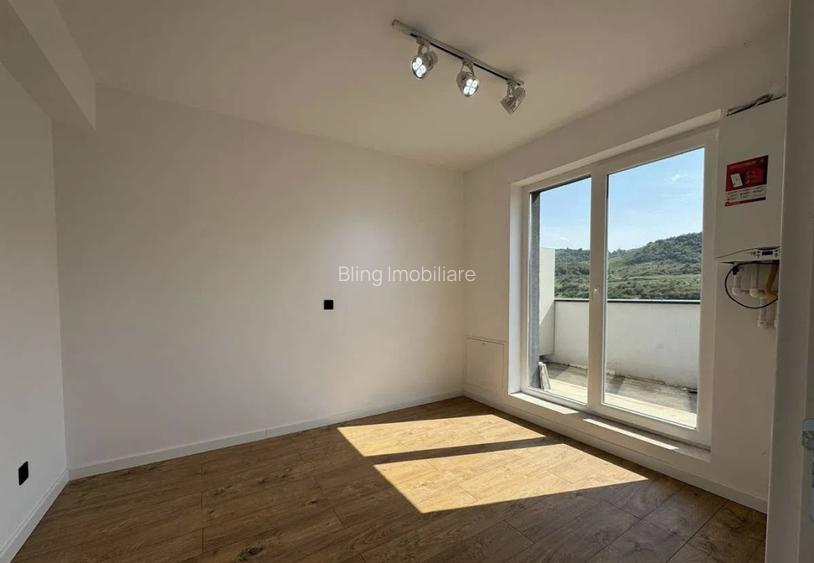 Apartament de 2 camere, Decomandat, 52 mp, Zona Terra. - 5