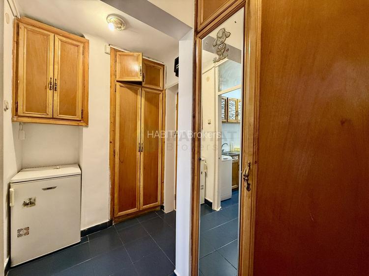 Decomandata, bloc 1982, aproape de metrou - 10