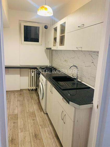 Garsonieră decomandată Titan-Sălăjan, balcon, etaj 2, aproape metrou - 3