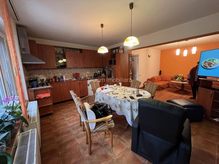 Vila P+M, zona Elena Doamna - 9