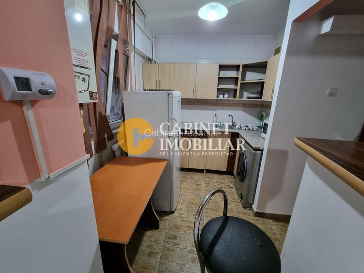 PIATA UNIRII - ETAJUL 1 - 2 CAMERE DECOMANDAT - MOBILAT UTILAT - 3
