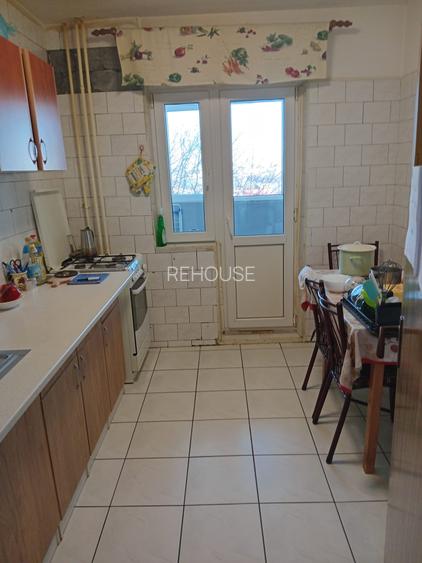 Piața Delfinului, 2 băi, vedere LAC,  3/8, bucat. separ., 1984 - 4