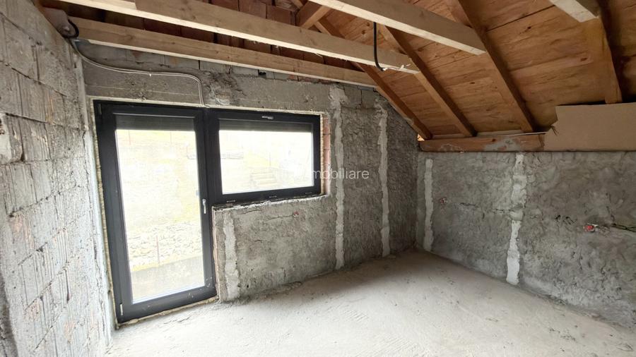 Casa de vanzare la rosu | 180 mp | 710 mp teren | Blaj - 3