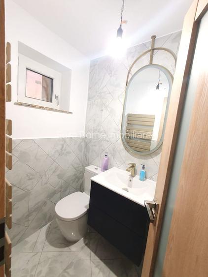 Apartament decomandat cu 3 camere, 66 mp., Calea București - 12