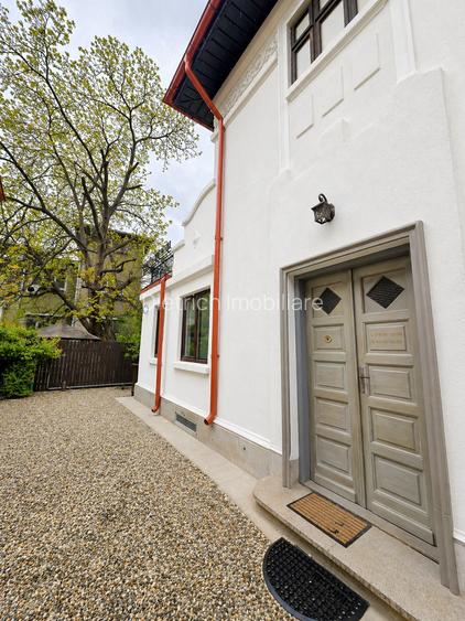 Închiriere Vilă   | 8 camere  | Zona Capitale - 3
