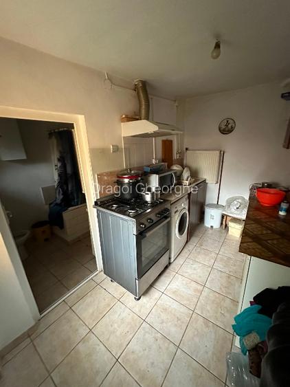 Casa zona  1 - str. Calugareni - 11