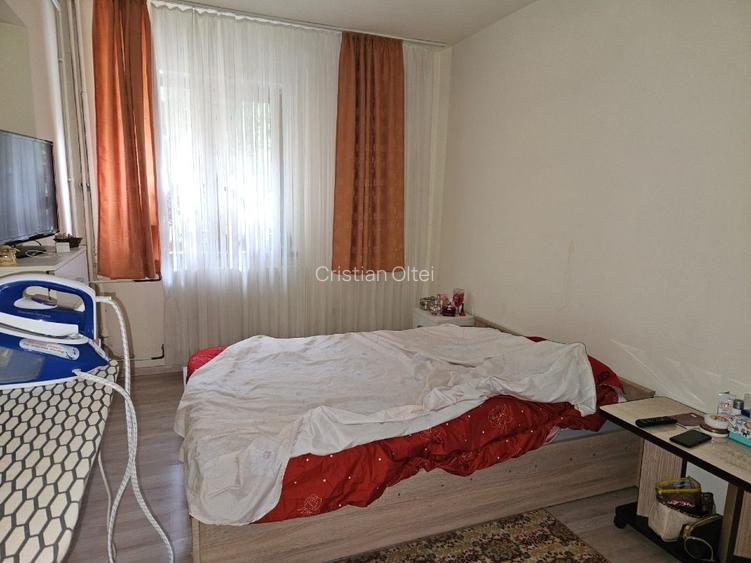 spatiu comercial - apartament la parter de bloc - 5