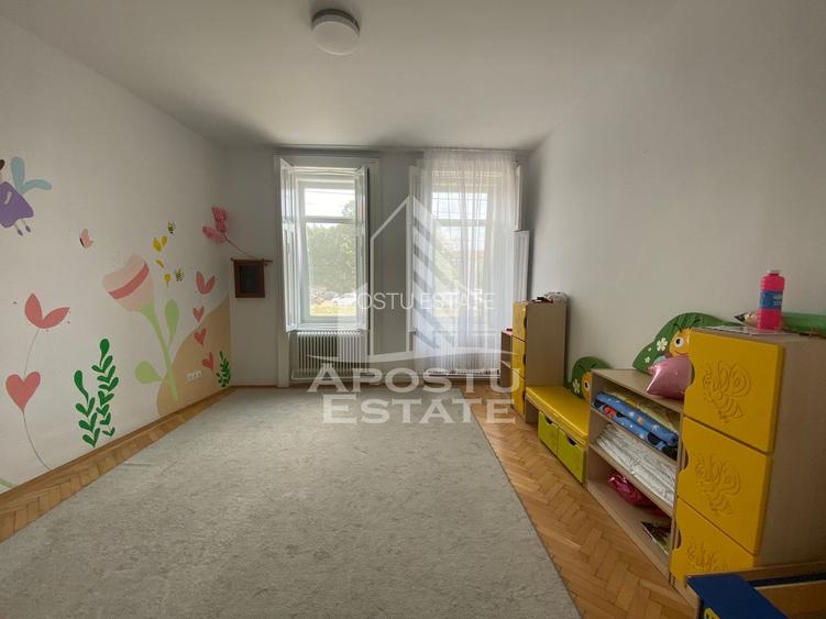 Casa partial mobilata, curte proprie,  zona Lunei - 4