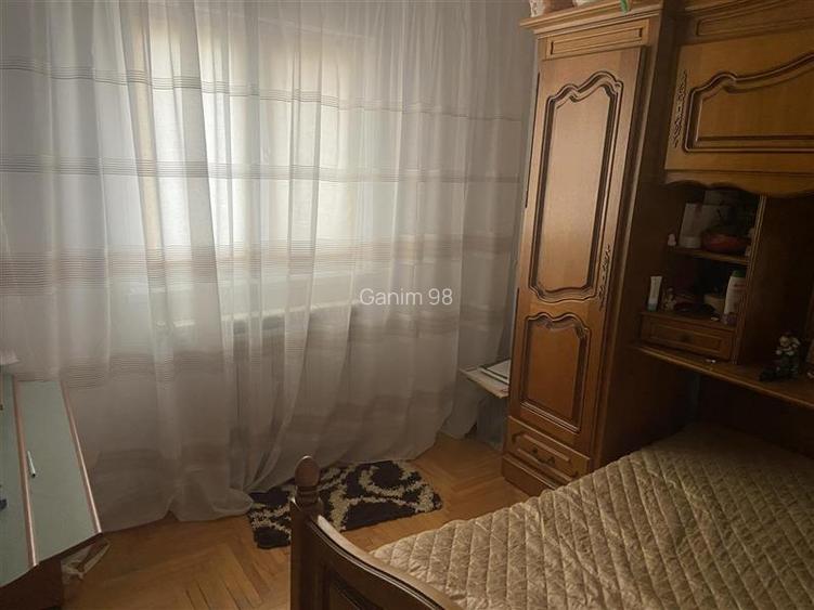 Apartament 4 camere , zona centrala -2 Stejari , decomandat , imbunatatit , mobi - 9