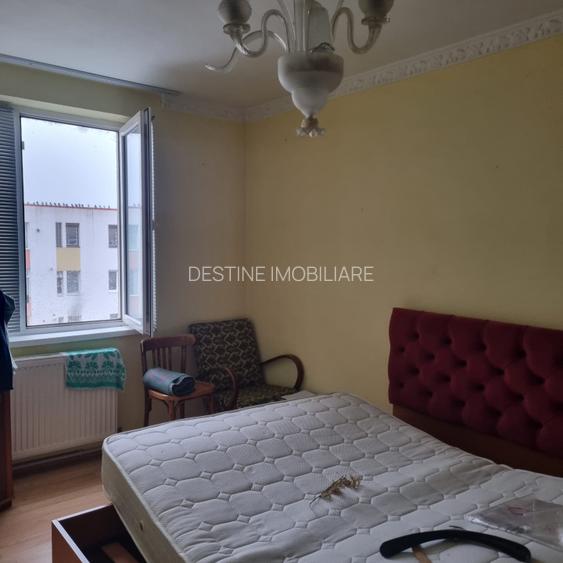 APARTAMENT DE VANZARE CU 2 CAMERE  - 4