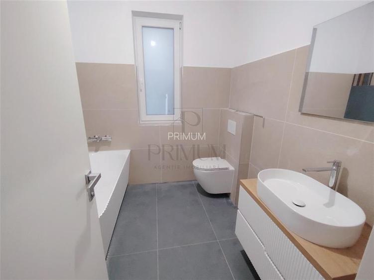 Duplex 5 camere - despartit prin camera tehnica - langa 4 benzi - 12