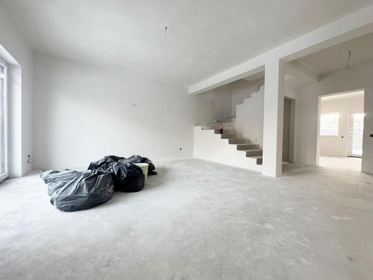 Casa tip duplex 130mp utili - zona Floresti/Tineretului