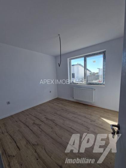 Vanzare casa parter  cu 4 camere Vedere la lac| Crevedia -Strada Caisului - 6