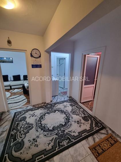 Poarta 6 liceul Blaga- apartament 4 camere decomandat cu gaze - 13