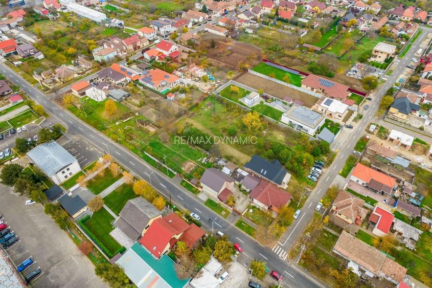 Casă la roșu cu teren generos, 500 mp, situată pe strada Ostașului - 16