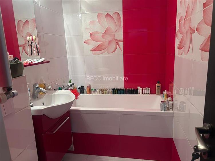 RECO Apartament 3 camere zona Rogerius etaj 2 - 11