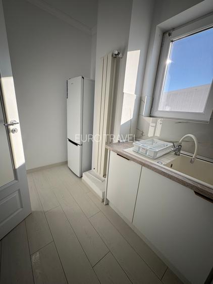 Superb!  4 camere cu vedere la mare, mobilat si utilat, confort lux - 19