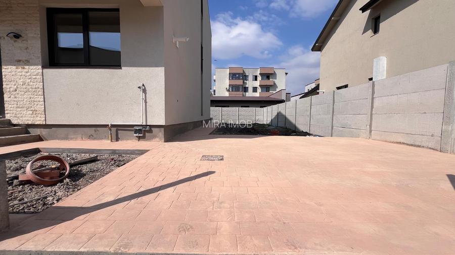 Complex rezidențial de vile individuale și duplexuri | Circuit închis | 220 mp - 28