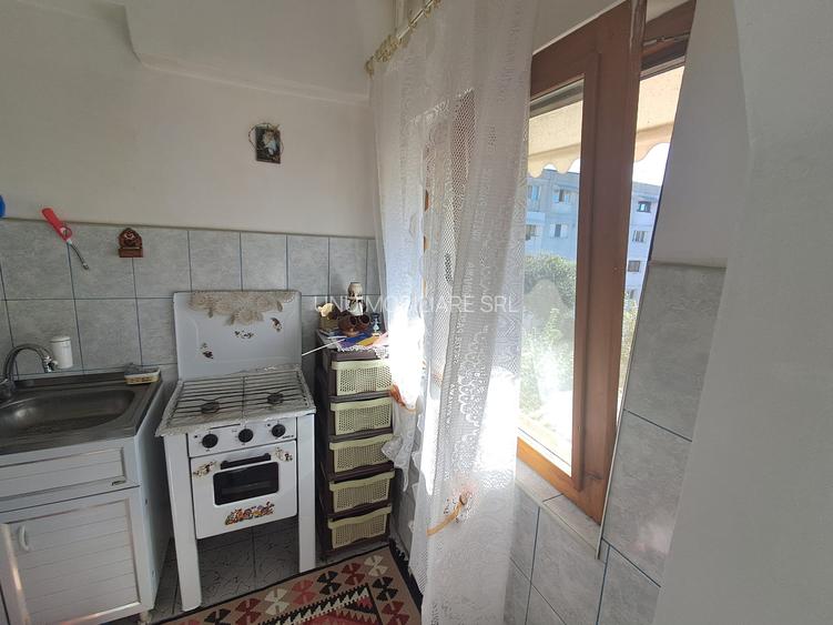 Apartament 3 camere Aleea Caminului - etaj 3/4 - 37 mp - 34900 euro - 14