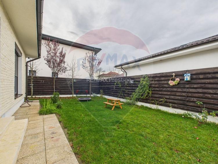 Casa cu 3 camere de vanzare | Petresti | Curte 214mp - 30