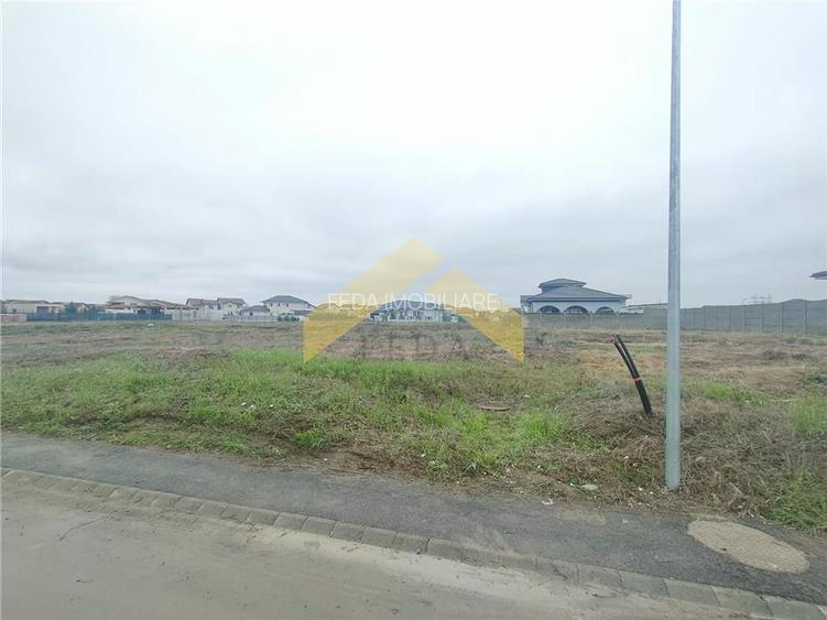 Teren intravilan de vanzare cartier Via Carmina - 4