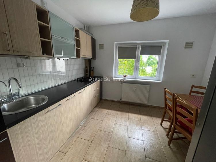 Apartament cu 3 camere de închiriat - 8