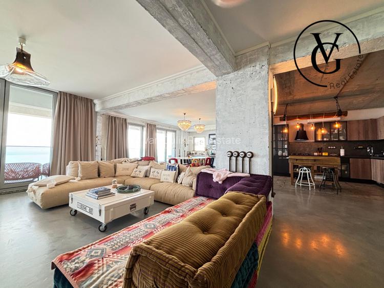 Apartament generos 3 camere- frontal mare - prima linie-parcare - 3