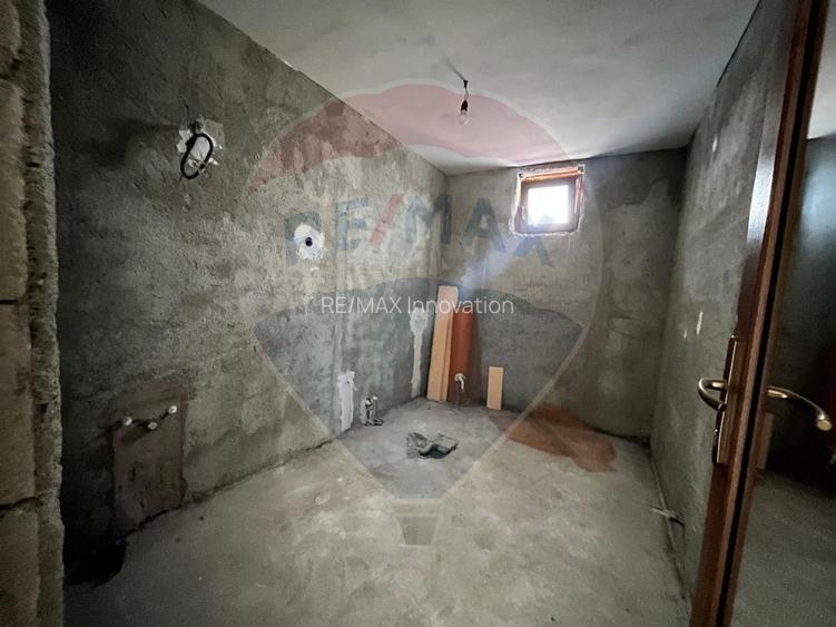 Investitie/Vanzare-  Vilă cu 5 camere la 45 minute de Bucuresti - 30