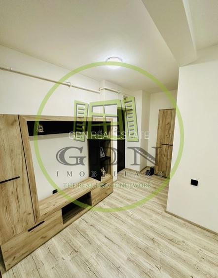 Apartament renovat la mansardă – zona Semaforului / Vasile Aaron - 4