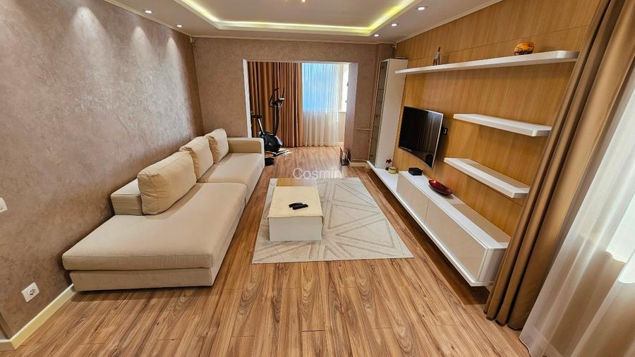 De vanzare apartament 4 camere, Inel 2 - 12