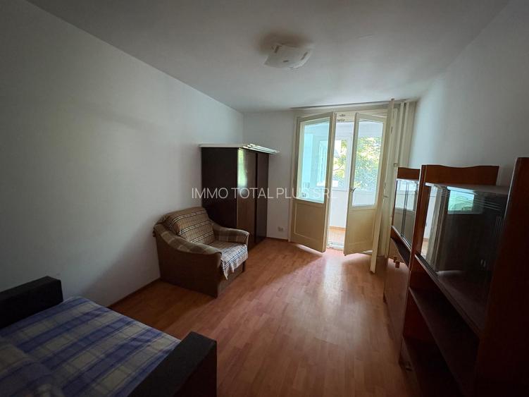Apusului adiacent 3 camere semidec. 2 balcoane mari 95000 € - 4