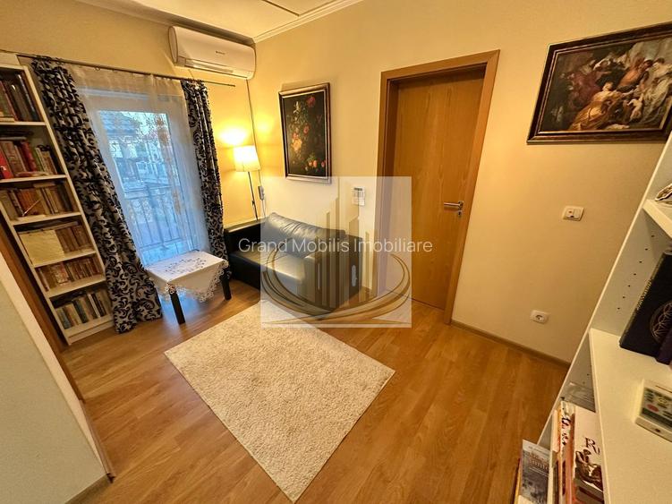 Casă premium cu panouri solare, stație EV, anexă locuibilă și grădină - 12