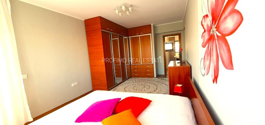 Vila P+1+M cu 5 camere, moderna, zona Victoria - Stadionul Farul! - 4