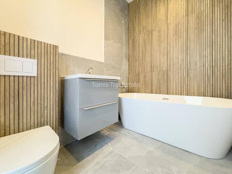 Casa la sol in Valu lui Traian, pe partea dreapta, ST 400mp - 11