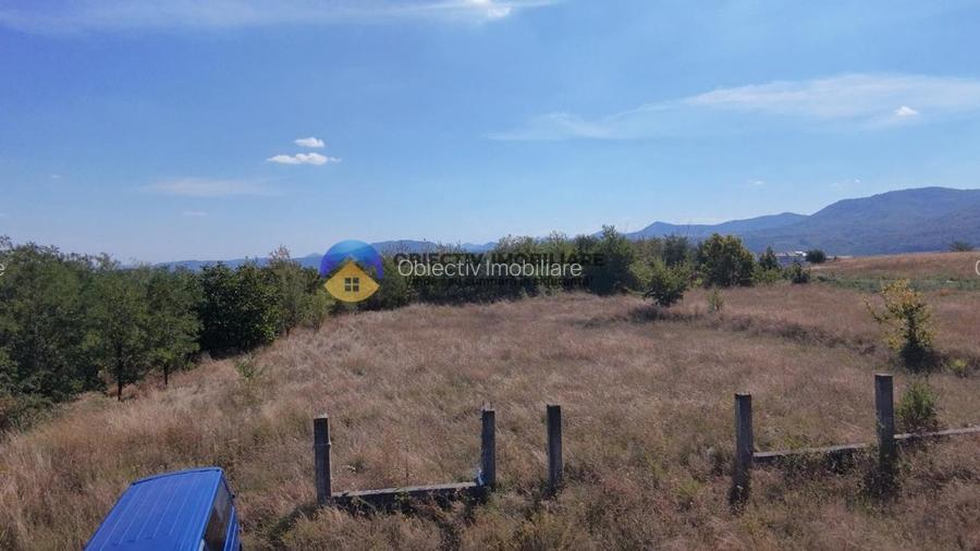 Teren intravilan 1100 mp - zona 1 Mai - 8