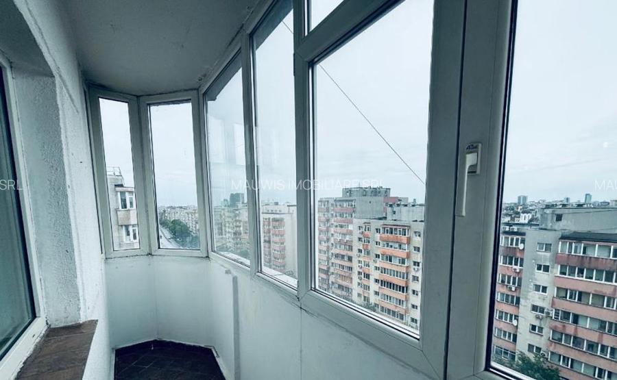 Mosilor / Eminescu / renovat / bl 1982 / - 4