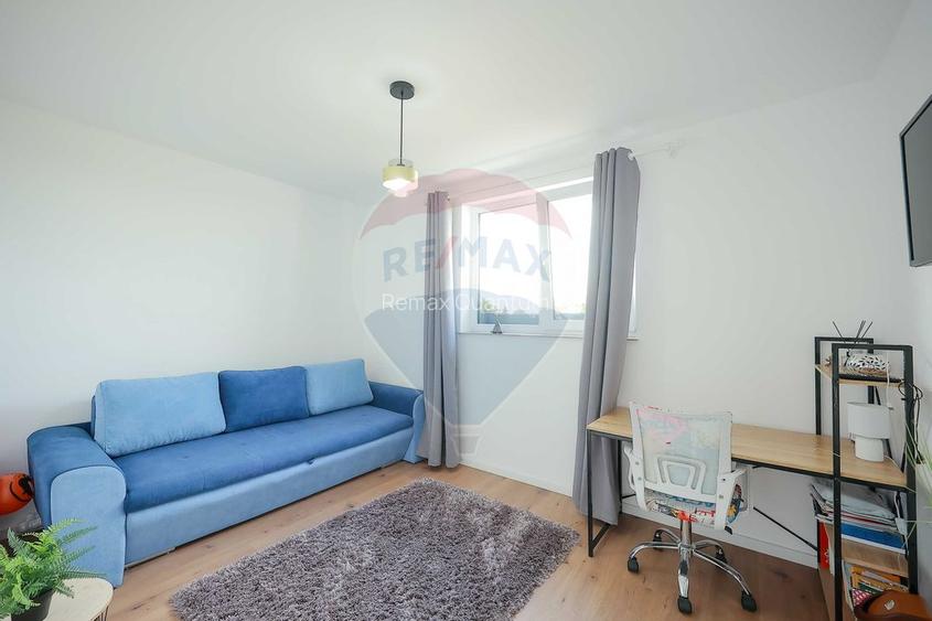 Casă / Vilă cu 4 camere de vânzare - 6