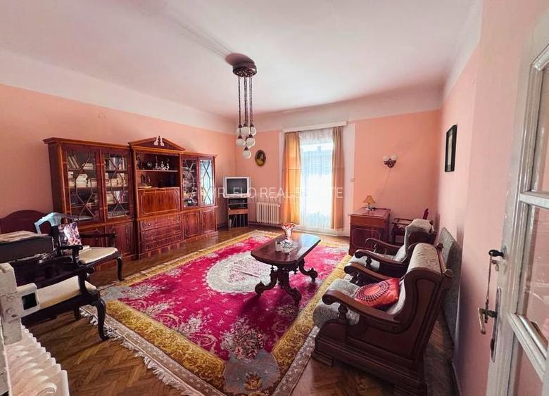 Vila Istorica de vanzare in Centru Timisoara 300 mp utili COMISION 0 - 4