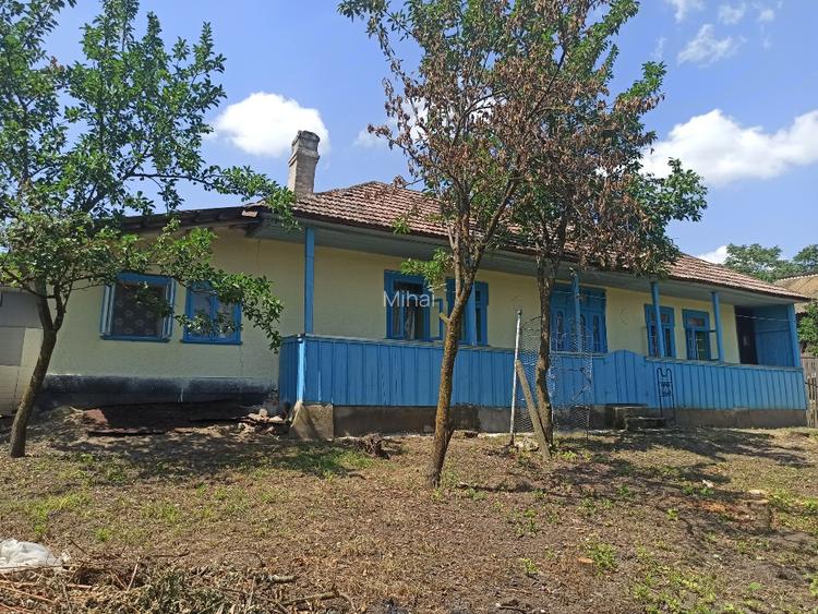 Vând casă parinteasca localitatea Vlădeni, com. Corlăteni, jud. Botoșani  - 2