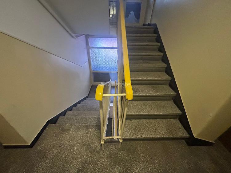 Titan 3 Camere  Etaj 1 Bloc Caramida Consolidat Instalatii Schimbate - 15