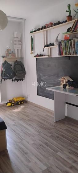 Apartament cu trei camere, zona Straduintei, 95.000€ negociabil - 4