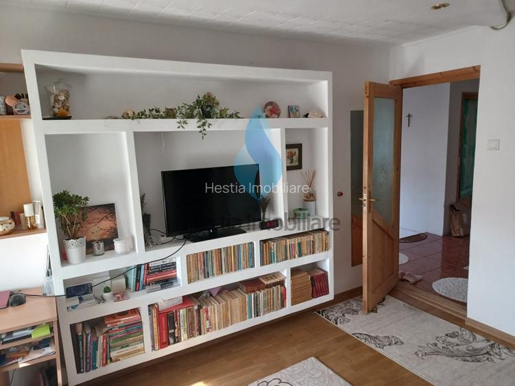 Vila D+P+M, 1000mp teren, Bucium-Lidl (spate). - 6