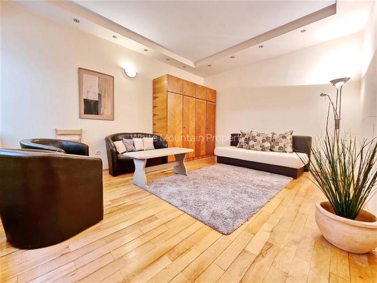 Garsoniera spatioasa de inchiriat in Centrul Istoric al Brasovului - 9