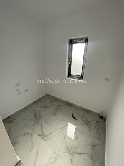 Giroc-Bld. Aviatiei | 5 camere | 3 bai | Bucatarie inchisa - 10