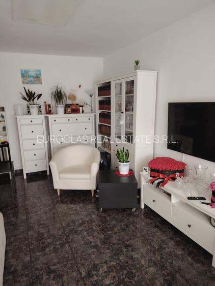 Apartament 2 camere decomandat - zona Tomis I - 125.000 euro (Cod E6) - 2