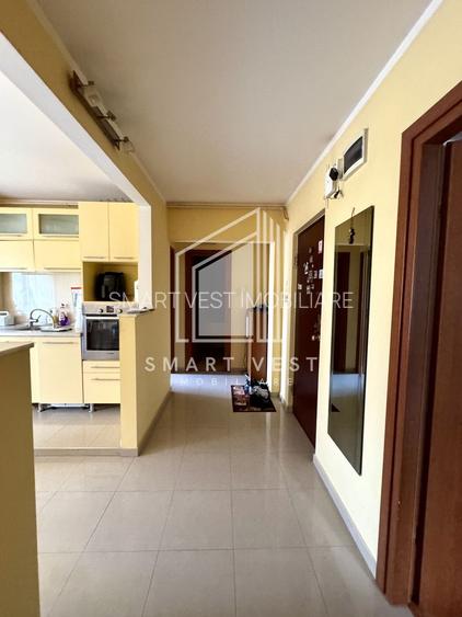 Apartament 3 camere decomandat de vanzare | Etajul 2 | Zona Micro 17 - 19